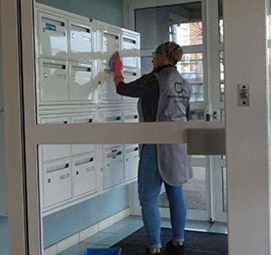 Nettoyage des parties communes d'immeubles à Sevran 93270 pour syndic et particuliers